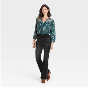 NWT Knox Rose Flare Jeans - XL